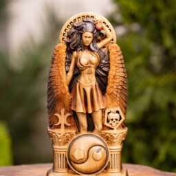 Eris Greek Goddess Wood Carving - Discordianism Altar 9 Inches Tall - thumbnail 4