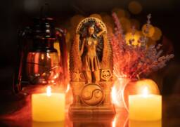 Eris Greek Goddess Wood Carving - Discordianism Altar 9 Inches Tall - thumbnail 1