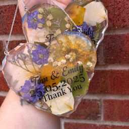 Flower Preservation Heart Wall Hanging/Personalised Wedding Keepsake Resin Bouquet - thumbnail 4