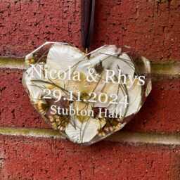 Flower Preservation Heart Wall Hanging/Personalised Wedding Keepsake Resin Bouquet - thumbnail 2