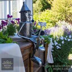 Sitting Wizard Of Oz Wicked Garden Tin Man Metal Sculpture Ornament Statue H22cm - thumbnail 1