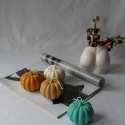 Mystic Shadows Pumpkin Candle Autumn Home Decor, Soy Wax - thumbnail 2