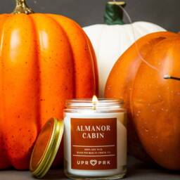 Almanor Cabin Candle 8Oz - thumbnail 3
