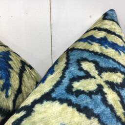 24x24 Silk Ikat Pillow Cover, Handwoven Accent Cushion - thumbnail 2