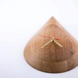 Modern Minimalist Wood Wall Clock - Handmade Oak Teardrop Design, Scandinavian Style - thumbnail 4