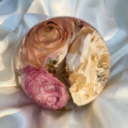 Custom Flower Preservation Resin Sphere Wedding Keepsake - thumbnail 3