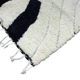 Handmade Black & White Berber Rug Moroccan Wool Carpet - thumbnail 4