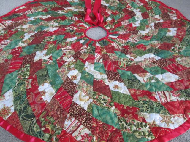 Modern Christmas Tree Skirt, Quilted Decoration, Decor, Red Gold Green - image 1