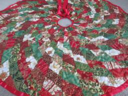 Modern Christmas Tree Skirt, Quilted Decoration, Decor, Red Gold Green