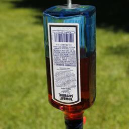 Recycled Bombay Sapphire 375Ml Bottle Hummingbird Feeder - thumbnail 4