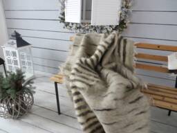 Handmade Shaggy Wool Blanket Gray Rustic Bed Throw - thumbnail 1
