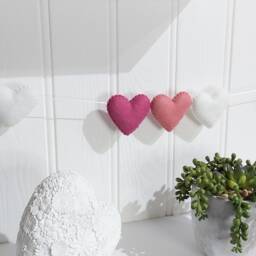 Felt Heart Garland Rose Pink Nursery Decor - thumbnail 3
