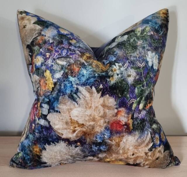 Gp & J Baker Royal Garden Sapphire & Omega Velvet Cushion Cover 43x43 cm - image 1