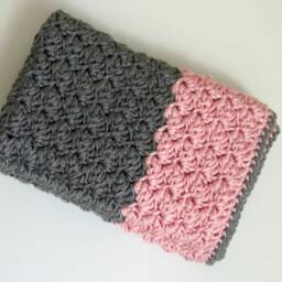 Chunky Preppy Baby Reversible Crochet Blanket Pattern - thumbnail 4