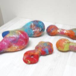 Choose Maraca Shape Felt Wool Baby Rattle Shaker, Rainbow Felted Toddler Toy Game Waldorf Montessori Star Ball Egg Marbled Blue Red Pink - thumbnail 4