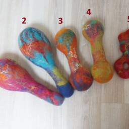 Choose Maraca Shape Felt Wool Baby Rattle Shaker, Rainbow Felted Toddler Toy Game Waldorf Montessori Star Ball Egg Marbled Blue Red Pink - thumbnail 3