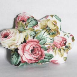 Cloud Cushion Doudou Cotton Cream Print Floral Paint English Countryside Embroidered Serene Face Too Cute Black Thread Made in France - thumbnail 4