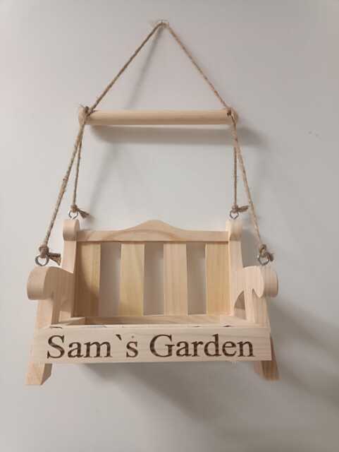Personalised Swing Seat Bird Feeder Table Hanging Food Birdhouse Garden Decor Memory Maker Mothers Day Gift Birthday Parrot Table - image 1