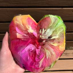 Resin Geometric Heart, Green, Pink, Yellow, Orange - thumbnail 3