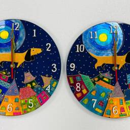 Hand-Painted Stained Glass Dachshund Clock, Whimsical Dog Wall Decor - thumbnail 4