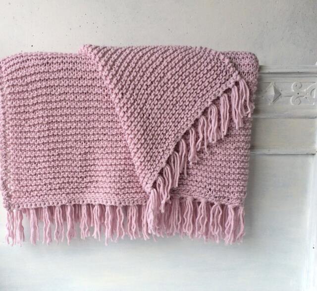 Hand-Knitted Ros??/Pink Throw Blanket - Cozy Winter D??cor & Handmade Gift - image 1