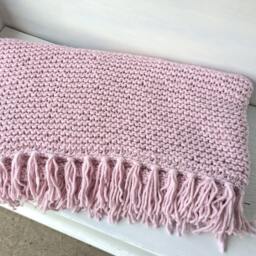 Hand-Knitted Ros??/Pink Throw Blanket - Cozy Winter D??cor & Handmade Gift - thumbnail 3