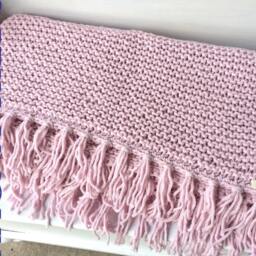 Hand-Knitted Ros??/Pink Throw Blanket - Cozy Winter D??cor & Handmade Gift - thumbnail 2