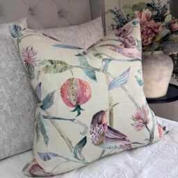 English Countryside Cushion Cover, Floral - Birds Design Pillow Cover Multicoloured Size 22 - thumbnail 1