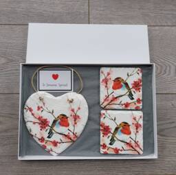 Robin Slate Heart Wall Hanging With Matching Coasters Decoupage Gift Set