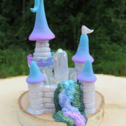 Charming Miniature Fantasy Castle With Angel Aura ~ Tiny Fairy Quartz Crystals Colorful Mini - thumbnail 3