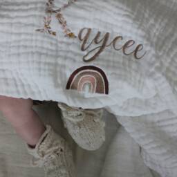 White Rainbow Baby Blanket Embroidered Cotton Gauze Personalized With Rainbow - thumbnail 4