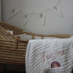 White Rainbow Baby Blanket Embroidered Cotton Gauze Personalized With Rainbow - thumbnail 2