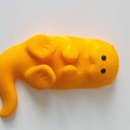 Little Otter Apple Pencil Holder - Desk Ornament - thumbnail 2