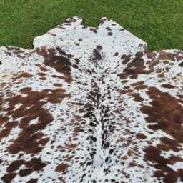 Brown & White Speckled Cowhide Rug-Genuine Cow Skin Rug For Western Home Decor-Brazillian Rug-Luxurious Large Floor Area - thumbnail 3