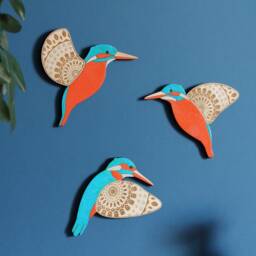 Folk Art Flying Wooden Kingfishers - Hand Painted Wall Decor Hangings - thumbnail 2