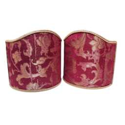 Pair Of Clip-On Wall Sconces Shield Shades Cardinal Rubelli Silk Jacquard Les Indes Galantes Pattern Mini Lampshade - Handmade in Italy - thumbnail 3