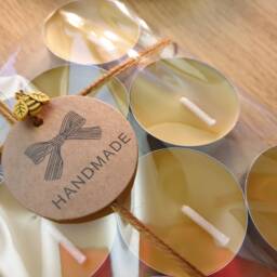 8x Beeswax Tealight Candles 100% Bees Wax Handmade in UK - Gift Idea Packaging Fits Through Letterbox - thumbnail 3