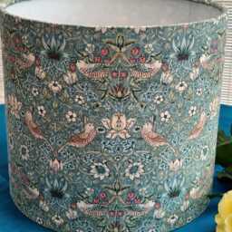 20cm Table Lampshade, Strawberry Thief Mini Design - thumbnail 2