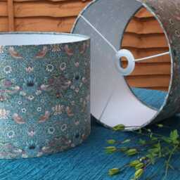 20cm Table Lampshade, Strawberry Thief Mini Design - thumbnail 4