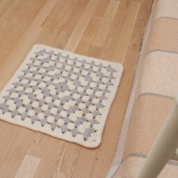 Granny Square Rug Wool Carpet - Bedroom Rugs Crochet Rug Grey White Retro Home Decor Wool - thumbnail 2
