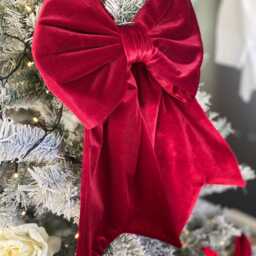 Red Velvet Christmas Bow - Handmade Tree Topper, Wreath & Wall D??cor, Oversized Holiday Decoration - thumbnail 2