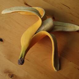 Handmade Ceramic Half-Eaten Banana Sculpture - Realistic Kitchen Decor - thumbnail 4