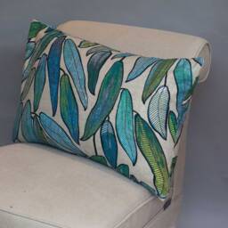 Tropical Jungle Leaves Xl Rectangular Cushion. Linen-Rich All Natural Fabric. 23X15 - thumbnail 1