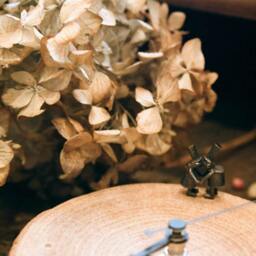 Sweet November Couple Figurine - thumbnail 3
