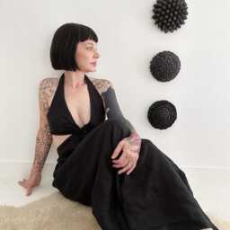 Black Vera Wall Sculpture - Porcelain Art, Ceramic Textured Tile, Round - thumbnail 4