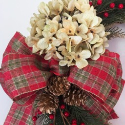 Christmas Wreath, Decor, Cream Hydrangea Holiday Wreaths, Winter Wreath For Front Door - thumbnail 2