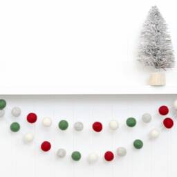 Farmhouse Christmas Tree Garland - Rustic Holiday Decoration Country Mantel Decor Wool Felt Balls - thumbnail 2