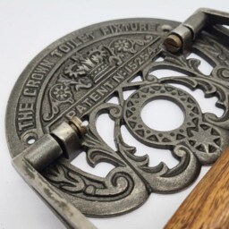 Victorian Style Toilet Roll Holder Crown Fixture Antique Iron - thumbnail 3