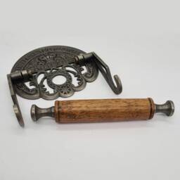 Victorian Style Toilet Roll Holder Crown Fixture Antique Iron - thumbnail 2