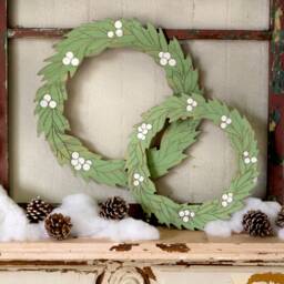Winter Wreath Wooden Holiday Door Berry Christmas Decor Rustic Hanger - thumbnail 1